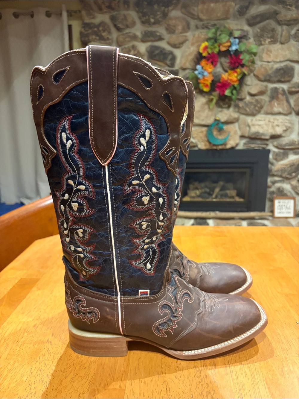 Women's Rockin Leather Brown Western Boots with Navy Embroidered Shaft